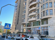 Satılır 4 otaqlı 180 m2 obyekt Şah İsmayıl Xətai m.
