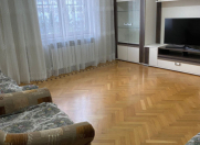 İcarəyə verilir 3 otaqlı 82 m2 köhnə tikili Şah İsmayıl Xətai m.