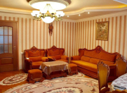 İcarəyə verilir 2 otaqlı 75 m2 köhnə tikili 28 May m.