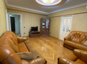 İcarəyə verilir 3 otaqlı 80 m2 köhnə tikili 28 May m.