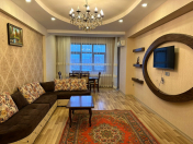 İcarəyə verilir 3 otaqlı 130 m2 yeni tikili Elmlər Akademiyası m.