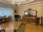 Satılır 3 otaqlı 130 m2 yeni tikili Memar Əcəmi m.