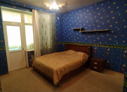 İcarəyə verilir 3 otaqlı 138 m2 yeni tikili 8 Noyabr m.