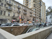 Satılır 3 otaqlı 95 m2 köhnə tikili Sahil bağı