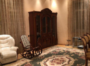 İcarəyə verilir 4 otaqlı 180 m2 köhnə tikili Sahil m.