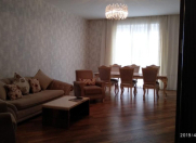 İcarəyə verilir 4 otaqlı 180 m2 yeni tikili Gənclik m.