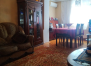 Satılır 2 otaqlı 50 m2 köhnə tikili Gənclik m.