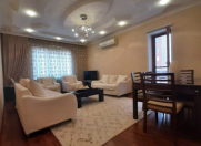 İcarəyə verilir 2 otaqlı 110 m2 yeni tikili Nizami m.