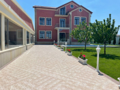 Satılır 8 otaqlı 500 m2 bağ evi Qız Qalası