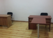 İcarəyə verilir 1 otaqlı 42 m2 ofis ABŞ səfirliyi