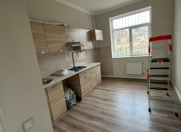 İcarəyə verilir 4 otaqlı 100 m2 yeni tikili 8 Noyabr m.