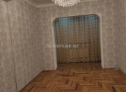 İcarəyə verilir 3 otaqlı 100 m2 köhnə tikili 8 km