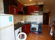 İcarəyə verilir 3 otaqlı 80 m2 köhnə tikili Həzi Aslanov m.