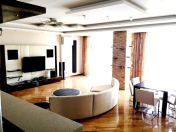 Satılır 5 otaqlı 250 m2 yeni tikili 28 May m.