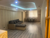 İcarəyə verilir 3 otaqlı 75 m2 köhnə tikili Ayna Sultanova heykəli