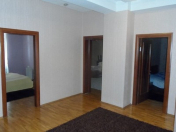 İcarəyə verilir 3 otaqlı 110 m2 yeni tikili 28 May m.