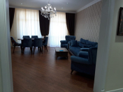 İcarəyə verilir 3 otaqlı 110 m2 yeni tikili Nizami m.