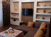 İcarəyə verilir 2 otaqlı 70 m2 yeni tikili Şah İsmayıl Xətai m.