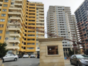 Satılır 3 otaqlı 131 m2 yeni tikili Nizami m.