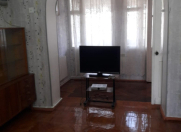 İcarəyə verilir 4 otaqlı 120 m2 köhnə tikili Həzi Aslanov m.