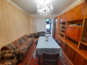 İcarəyə verilir 3 otaqlı 80 m2 köhnə tikili Elmlər Akademiyası m.