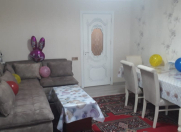 İcarəyə verilir 3 otaqlı 80 m2 köhnə tikili Şah İsmayıl Xətai m.