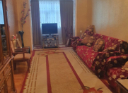 İcarəyə verilir 3 otaqlı 75 m2 köhnə tikili Nizami r.