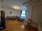 Satılır 3 otaqlı 118 m2 yeni tikili Qara Qarayev m.