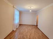 Satılır 2 otaqlı 32 m2 köhnə tikili Qara Qarayev m.