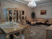 Satılır 6 otaqlı 250 m2 yeni tikili Gənclik m.