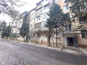 Satılır 5 otaqlı 95 m2 köhnə tikili 4 mkr