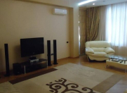 Satılır 4 otaqlı 172 m2 yeni tikili 8 Noyabr m.