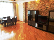 İcarəyə verilir 3 otaqlı 135 m2 yeni tikili Elmlər Akademiyası m.