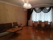 İcarəyə verilir 3 otaqlı 140 m2 yeni tikili Nəsimi r.