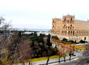 Satılır 3 otaqlı 80 m2 köhnə tikili Azadlıq meydanı