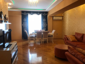 Satılır 4 otaqlı 180 m2 yeni tikili İnşaatçılar m.