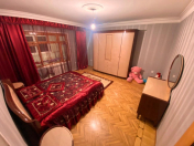 İcarəyə verilir 3 otaqlı 75 m2 köhnə tikili İnşaatçılar m.