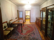 İcarəyə verilir 3 otaqlı 80 m2 köhnə tikili Elmlər Akademiyası m.