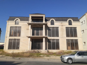 Satılır 3 otaqlı 1300 m2 obyekt Bakıxanov