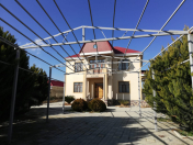 Satılır 5 otaqlı 240 m2 bağ evi Albalı