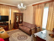 Satılır 4 otaqlı 110 m2 köhnə tikili Gənclik m.