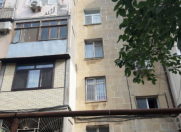 Satılır 3 otaqlı 78 m2 köhnə tikili Xalqlar Dostluğu m.