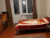 Satılır 3 otaqlı 70 m2 köhnə tikili Xalqlar Dostluğu m.