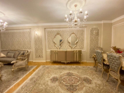 Satılır 4 otaqlı 170 m2 yeni tikili Gənclik m.