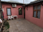 İcarəyə verilir 3 otaqlı 100 m2 həyət evi Nəriman Nərimanov m.
