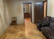 İcarəyə verilir 2 otaqlı 50 m2 köhnə tikili İnşaatçılar m.