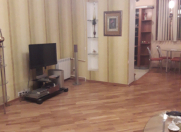 İcarəyə verilir 3 otaqlı 69 m2 köhnə tikili Şah İsmayıl Xətai m.