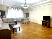 İcarəyə verilir 3 otaqlı 190 m2 yeni tikili 28 May m.