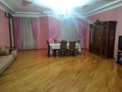 İcarəyə verilir 3 otaqlı 170 m2 yeni tikili 8 Noyabr m.