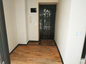 Satılır 4 otaqlı 100 m2 köhnə tikili Elmlər Akademiyası m.